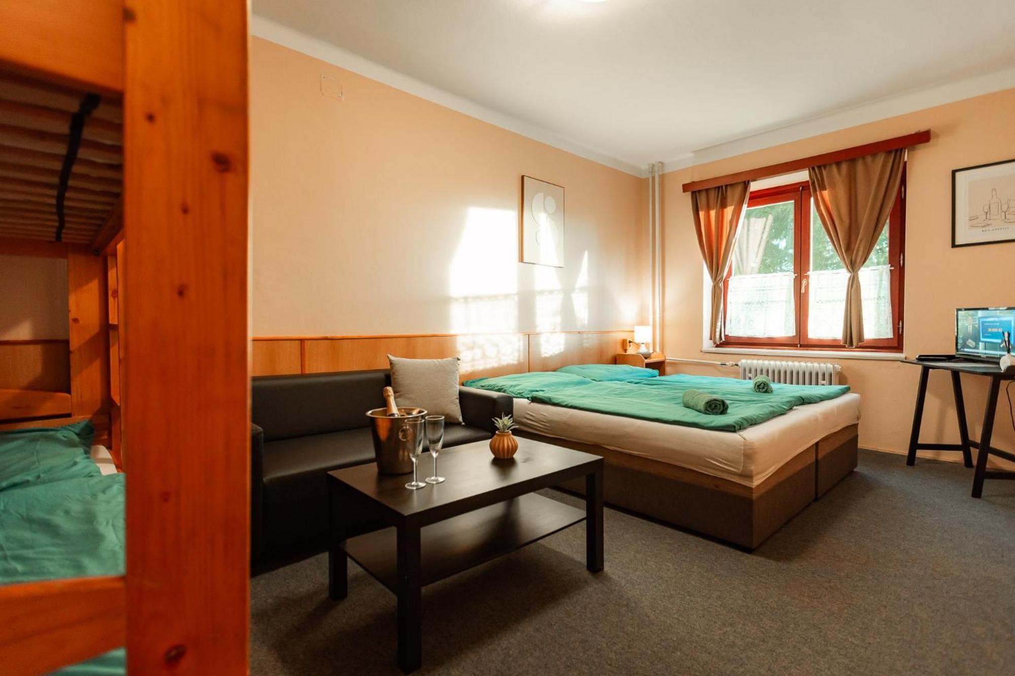 Hotel Rozkos Ческа-Скалице Номер фото