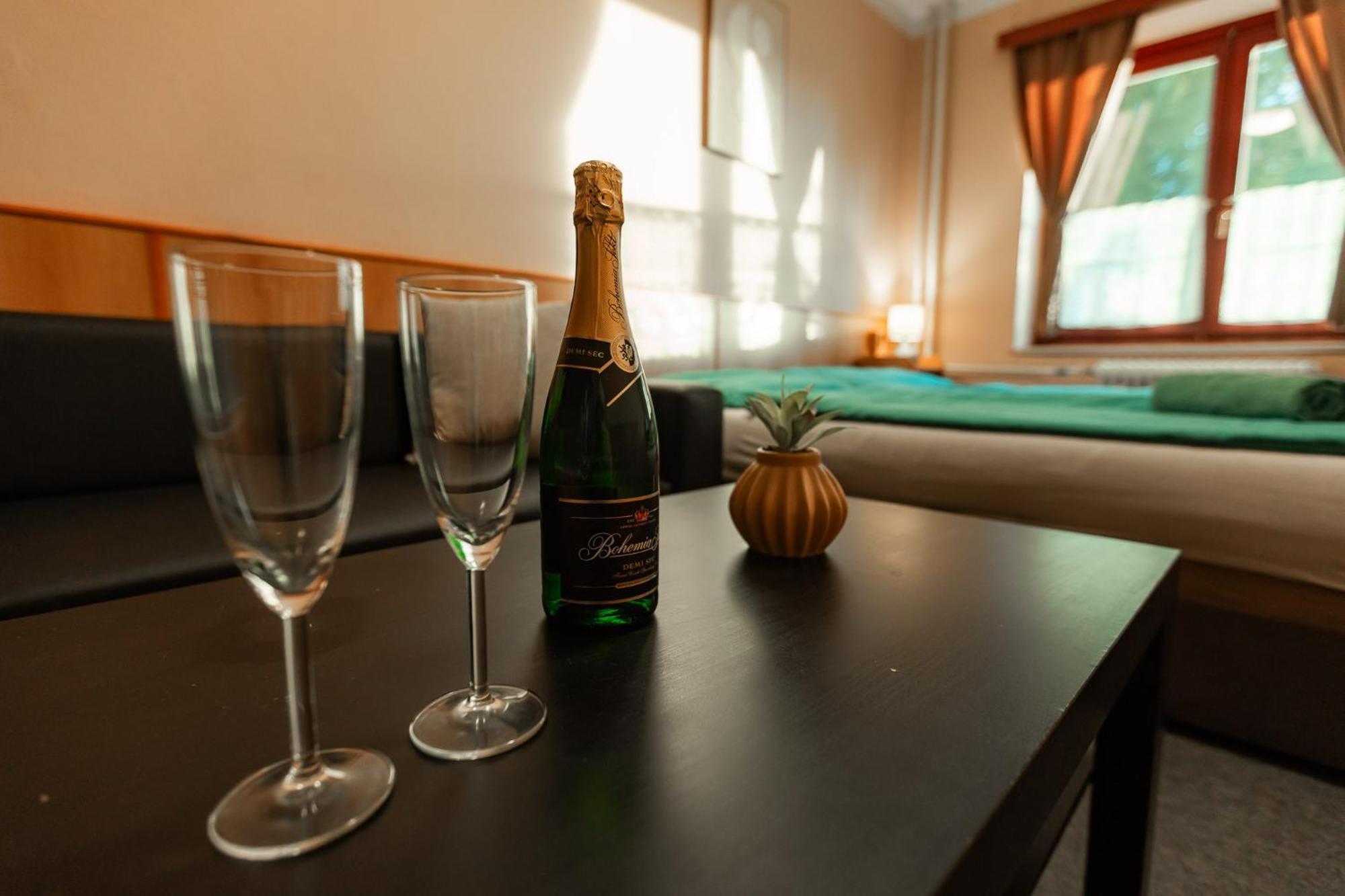 Hotel Rozkos Ческа-Скалице Номер фото